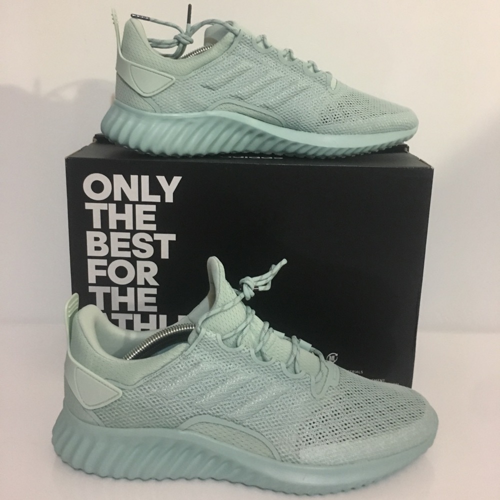 ADIDAS ALPHABOUNCE NWT MENS SIZE 10 WOMANS 11.5